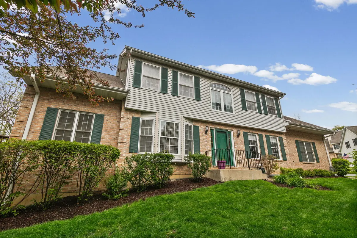 1354 Laurel Oaks DR, Streamwood, IL 60107