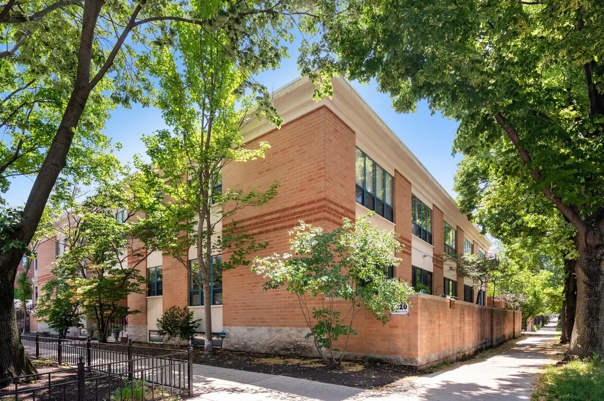 2820 N Greenview AVE #B, Chicago, IL 60657