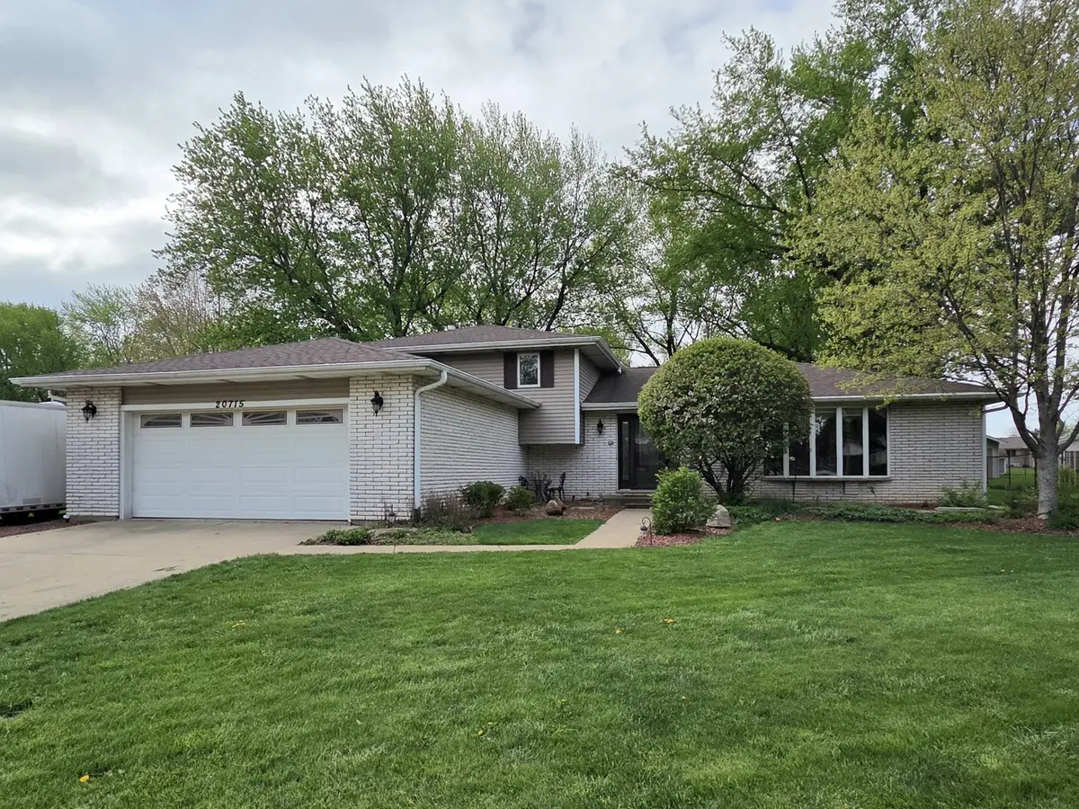 20715 Thomas DR, Lockport, IL 60441