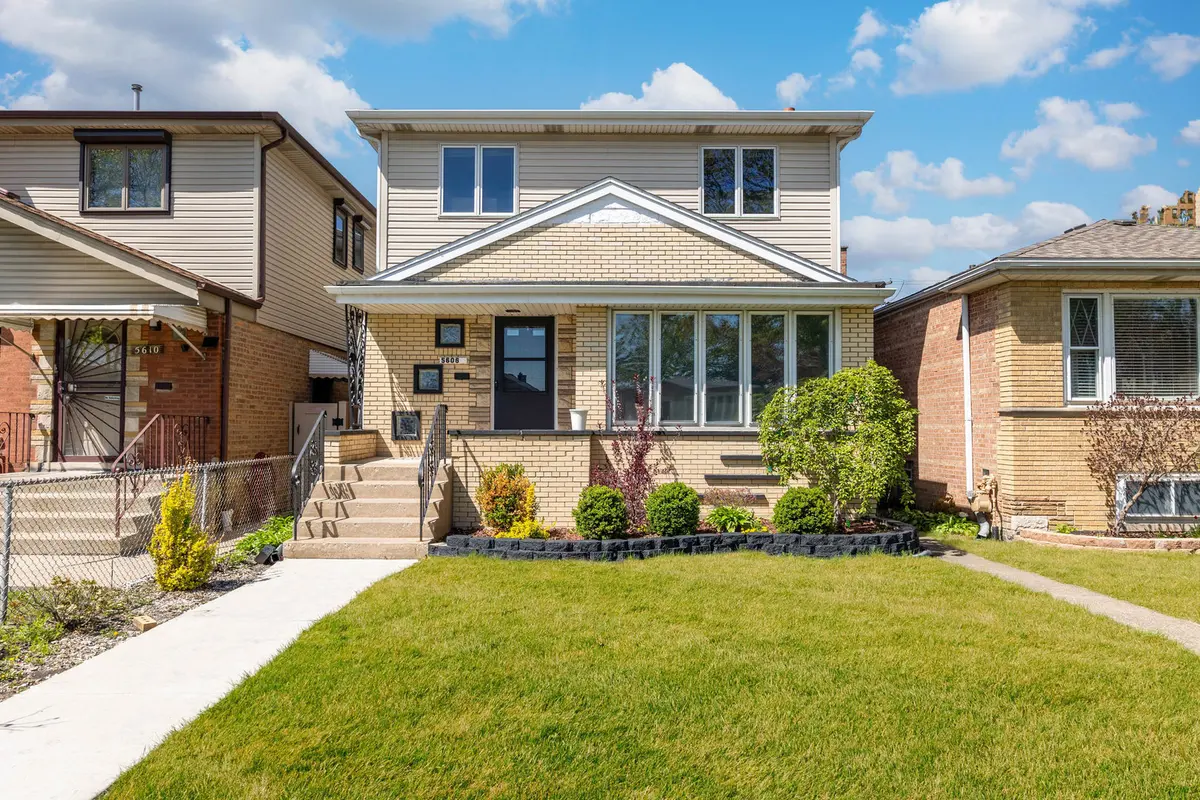 5606 S Parkside AVE, Chicago, IL 60638