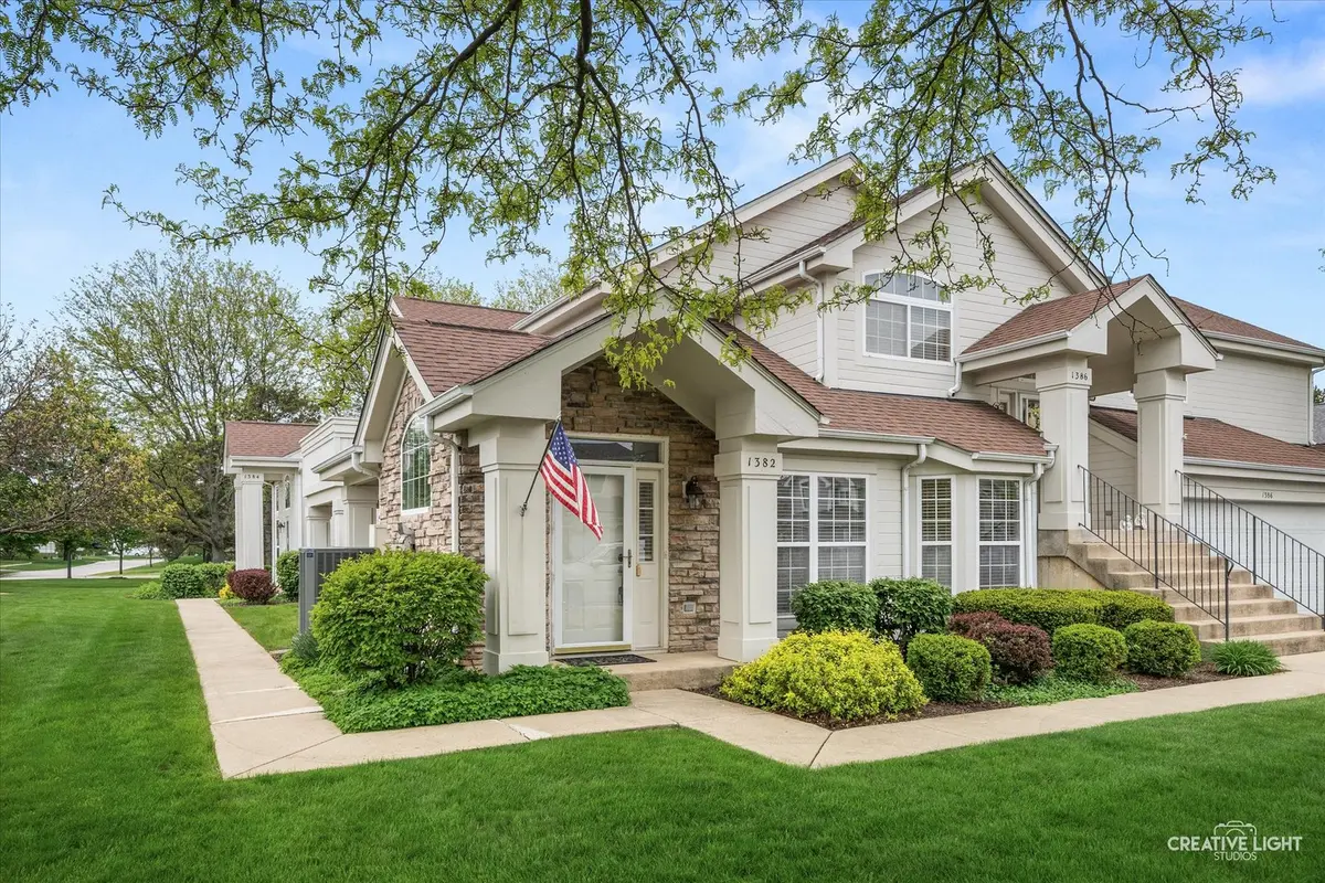 1382 Spencer LN #1382, Batavia, IL 60510