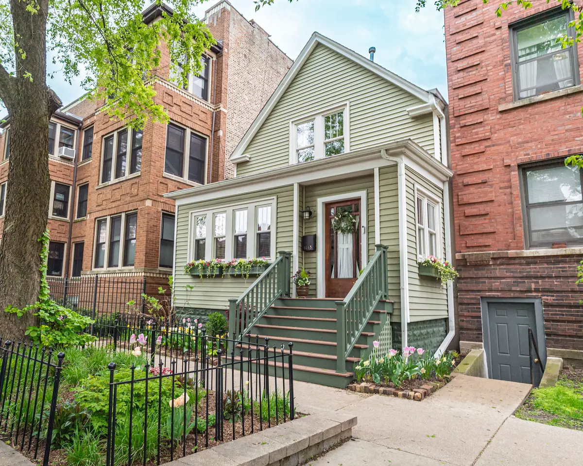 1443 W Catalpa AVE, Chicago, IL 60640