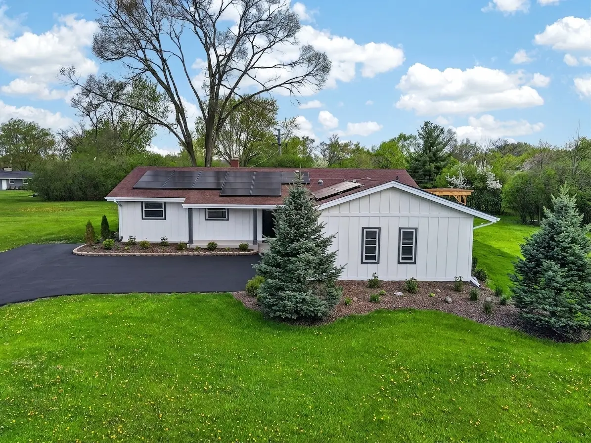 1230 Guerin RD, Libertyville, IL 60048