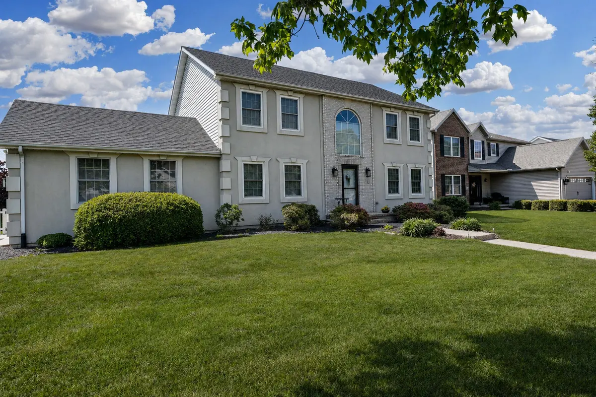 2 Bandecon WAY, Bloomington, IL 61704