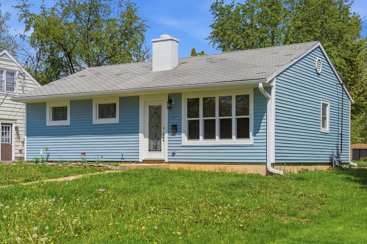1107 University ST, Dixon, IL 61021