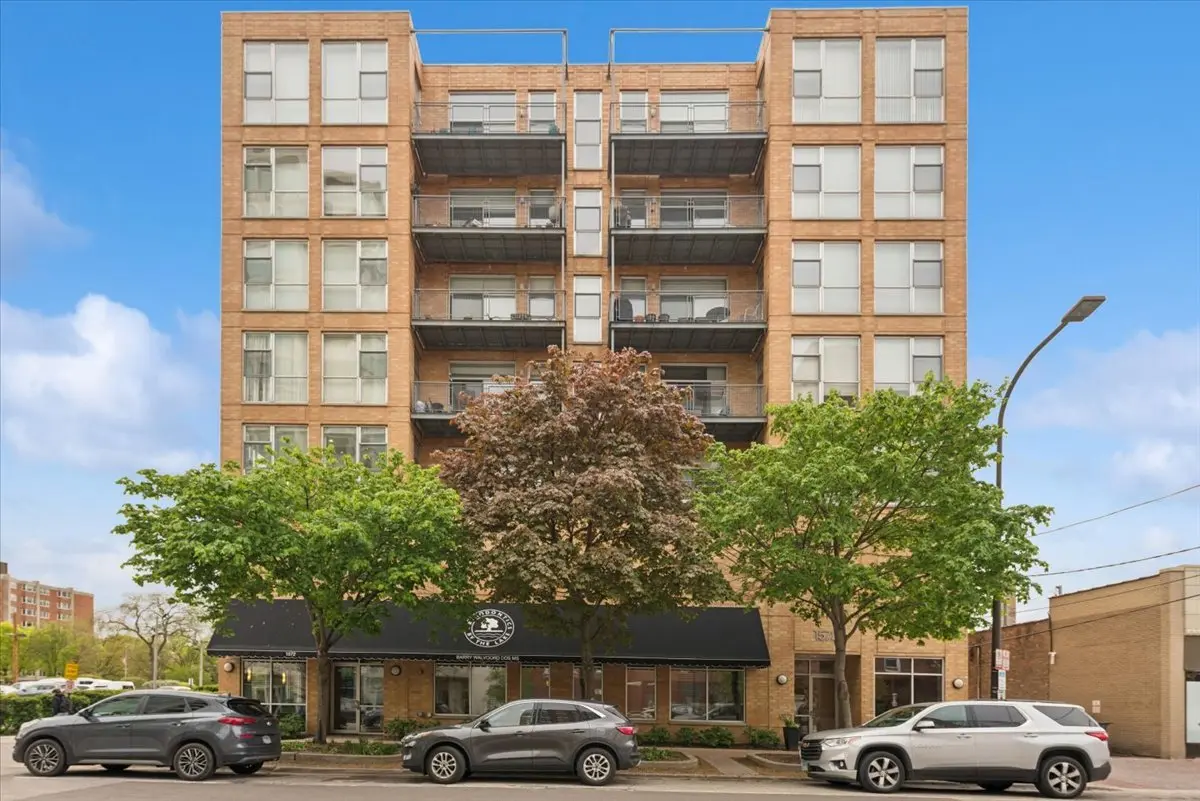 1572 Maple AVE #302, Evanston, IL 60201