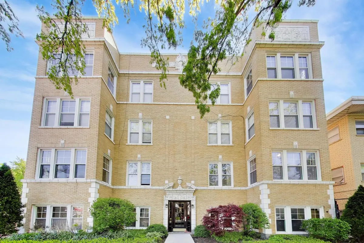 436 N Harvey AVE #1, Oak Park, IL 60302