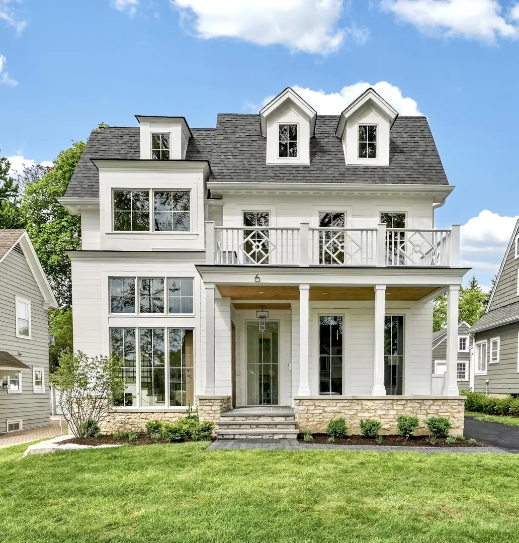 6 S Elm ST, Hinsdale, IL 60521