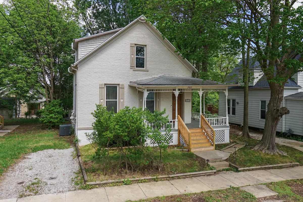 505 W Oakland AVE, Bloomington, IL 61701
