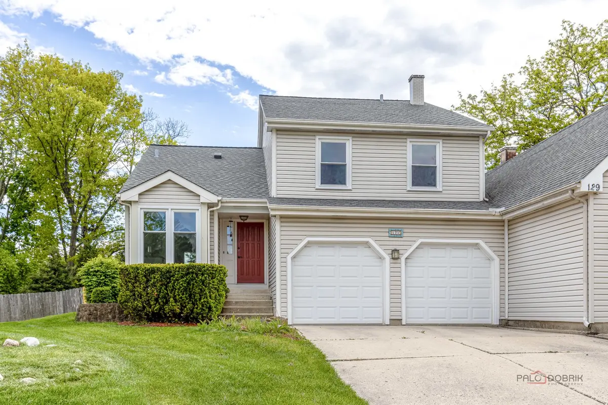 125 PAULINE AVE, Buffalo Grove, IL 60089