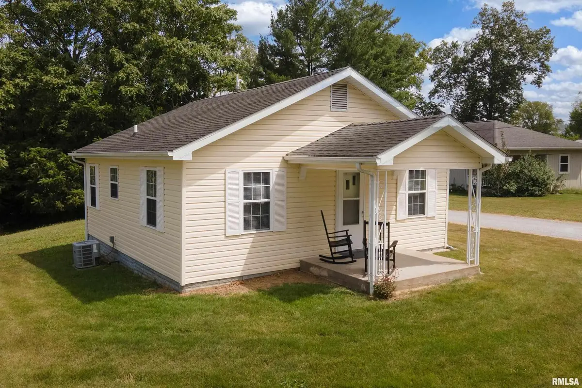 491 WELLS RD, Murphysboro, IL 62966
