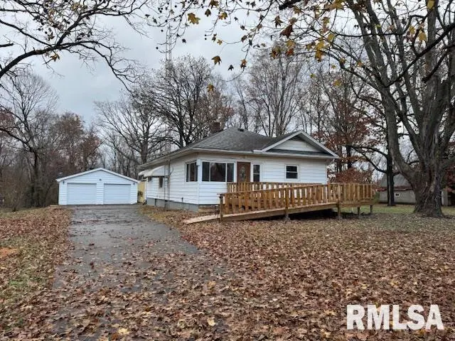 5267 Old North RD, Christopher, IL 62822