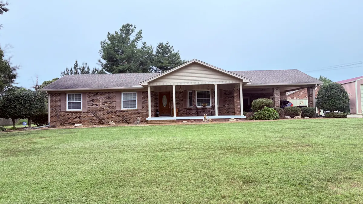 676 Old Gallatin Rd, Portland, TN 37148