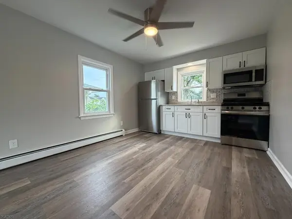 676 Anderson Ave, Wood-ridge Boro, NJ 07075