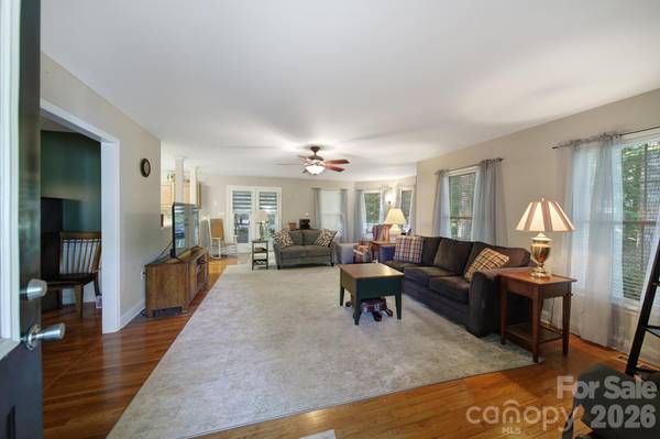 2000 Sossoman Springs RD, Midland, NC 28107
