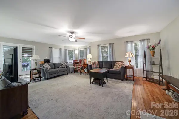 2000 Sossoman Springs RD, Midland, NC 28107