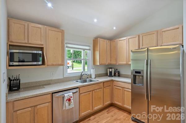 2027 Wensley DR, Charlotte, NC 28210