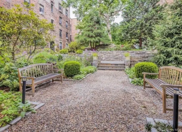 64 Sagamore RD #C1, Bronxville, NY 10708
