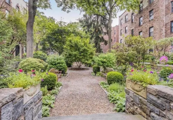 64 Sagamore RD #C1, Bronxville, NY 10708