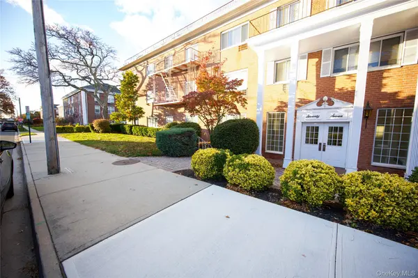 77 Lenox RD #3A, Rockville Centre, NY 11570