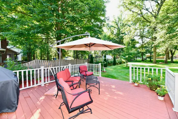 7061 W Carrie DR, New Palestine, IN 46163