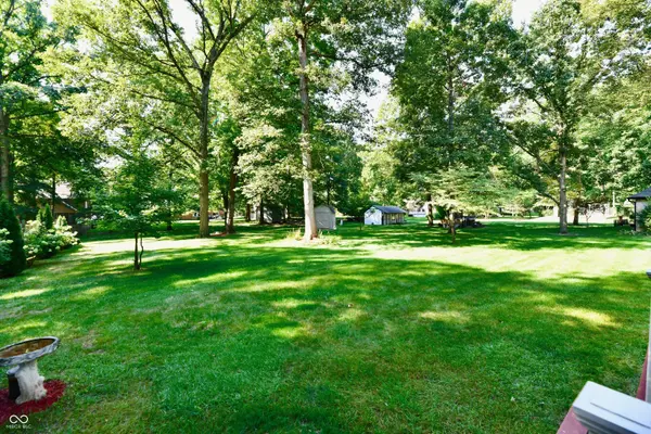 7061 W Carrie DR, New Palestine, IN 46163