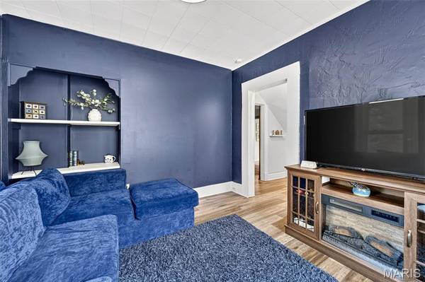 6569 Odell ST, St Louis, MO 63139