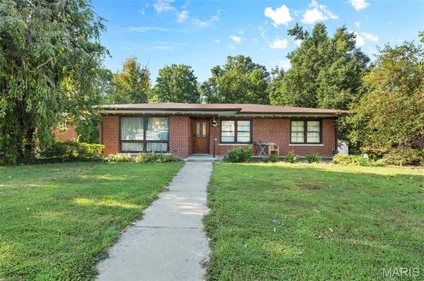67 Cheshire DR, Belleville, IL 62223