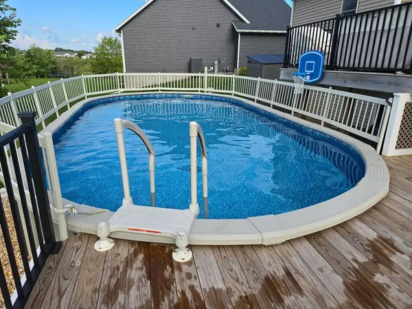 4808 Mason Run RUN, Bettendorf, IA 52722