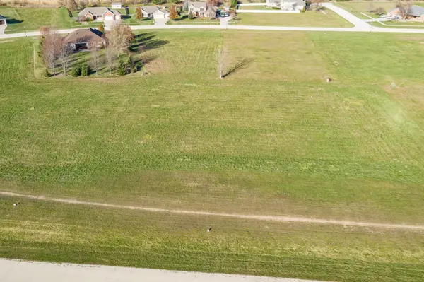 990 Prairie View DR, Somonauk, IL 60552