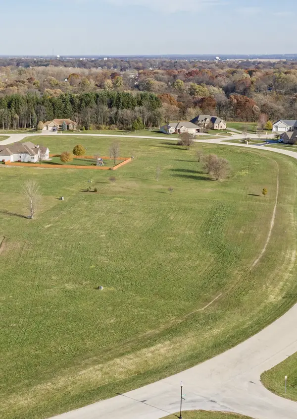 980 Prairie View DR, Somonauk, IL 60552