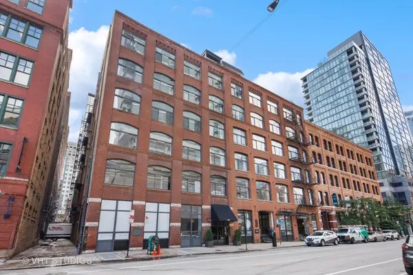 215 W ILLINOIS ST #3A, Chicago, IL 60654