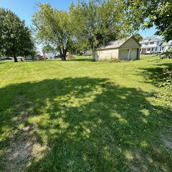 11629 Oak ST, Downs, IL 61736