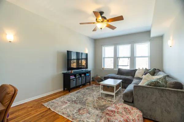 2709 W Lawrence AVE #3, Chicago, IL 60625