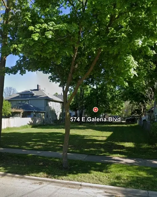 574 E Galena BLVD, Aurora, IL 60505