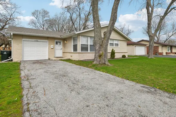 17306 Burr Oak LN, Hazel Crest, IL 60429