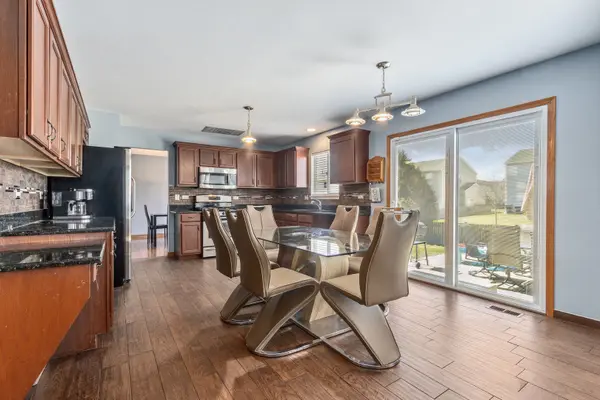 2930 Heather LN, Montgomery, IL 60538