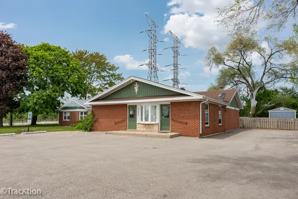 565 E Saint Charles RD, Carol Stream, IL 60188