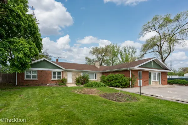 565 E Saint Charles RD, Carol Stream, IL 60188