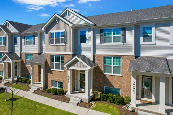 30w085 Brayman CT, Warrenville, IL 60563