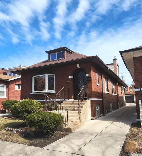 7227 S Bennett AVE, Chicago, IL 60649