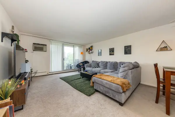 2222 S Stewart AVE #4K, Lombard, IL 60148