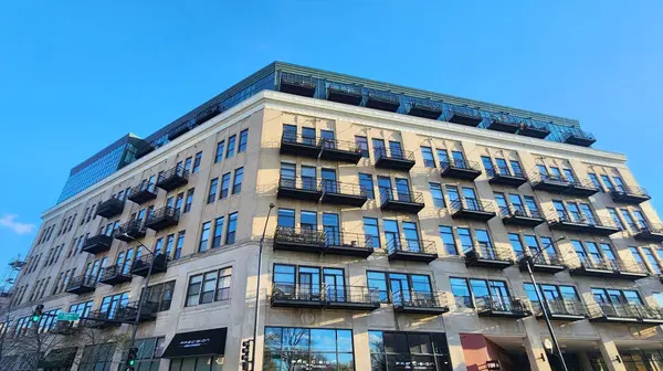 1645 W Ogden AVE #417, Chicago, IL 60612