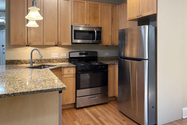 7635 1/2 N Greenview AVE #1S, Chicago, IL 60626