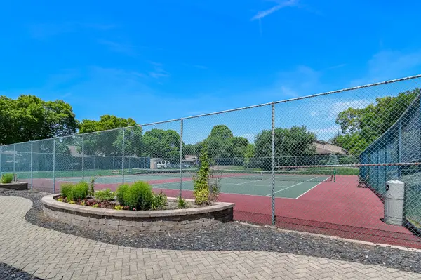 1409 Burr Oak RD #414A, Hinsdale, IL 60521