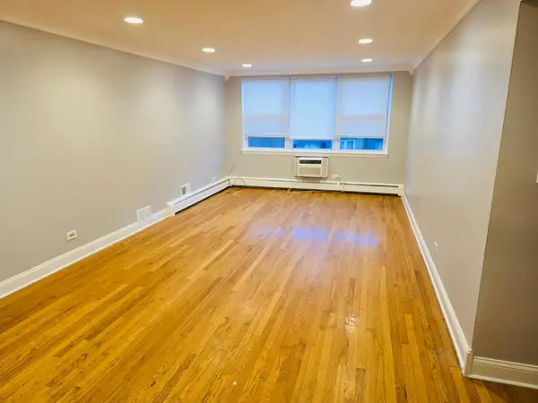 6040 N Troy ST #306, Chicago, IL 60659