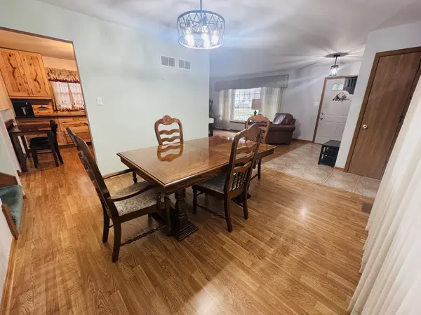 9607 Marion AVE, Oak Lawn, IL 60453