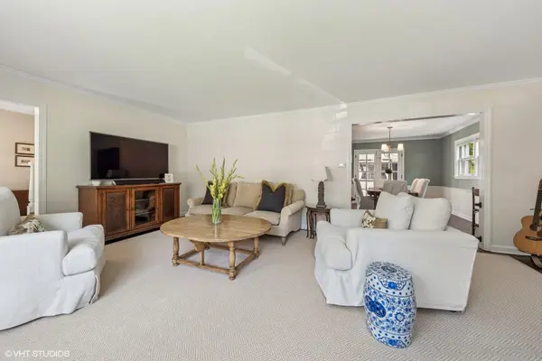 3212 Otto LN, Evanston, IL 60201
