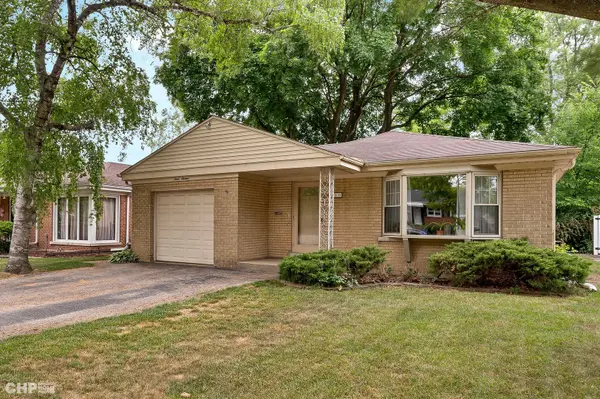 316 S Mount Prospect RD, Mount Prospect, IL 60056