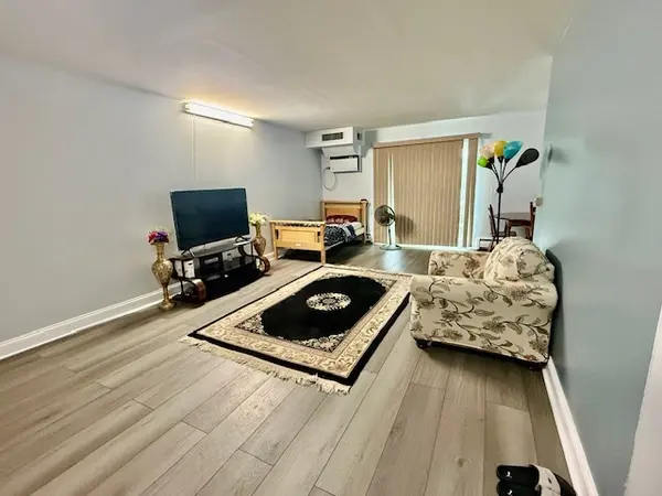 2443 E Brandenberry CT #2A, Arlington Heights, IL 60004